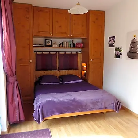 Les Acacias מלון 3*
